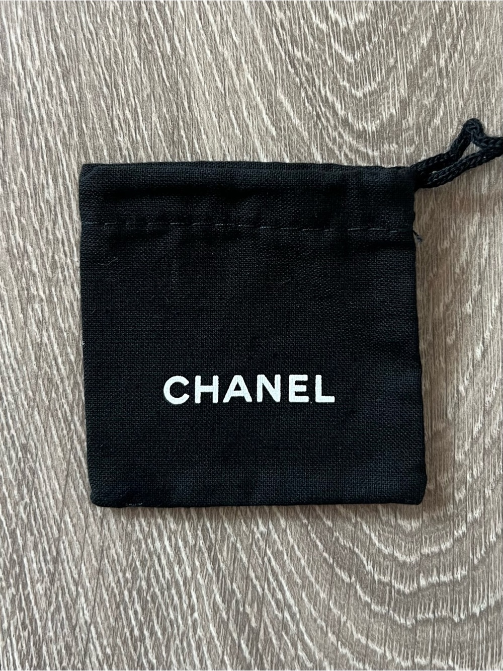 Chanel dust bag (C648)
